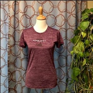 Outfitter Trading Company Purple Heathered Athletic Shirt Size Small